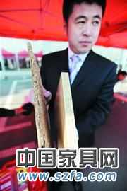 工商質檢揭露家具黑幕 鋸末摻花生皮號稱實木(圖)